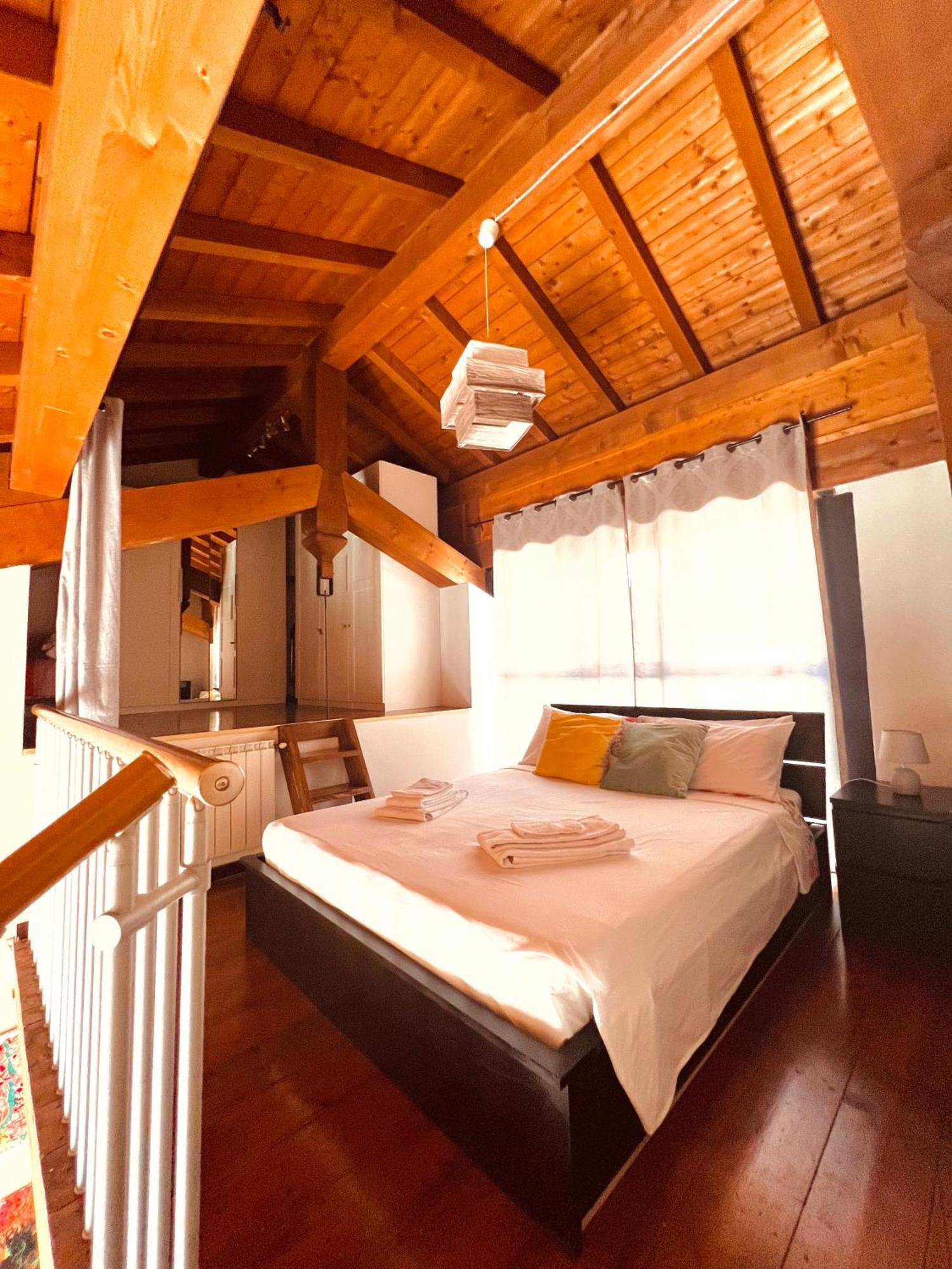 Appartamento Loft Dei Lupi 260M Dal Duomo Freeparking Cremona Esterno foto